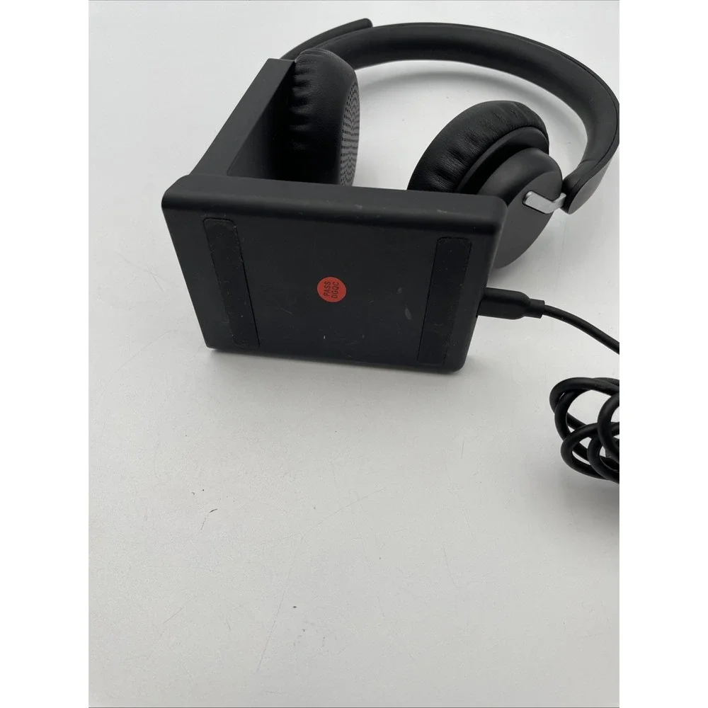 The Unbranded Brand awatrue wireless