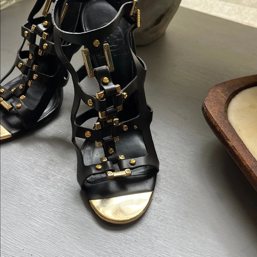 Tory Burch Francesca Gladiator Sandel size 7.5