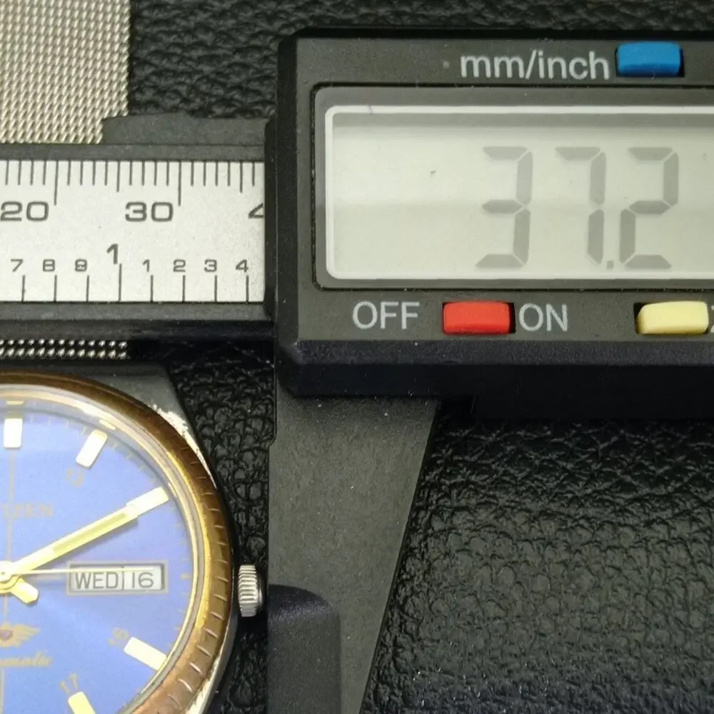 Vintage 1971 Citizen Automatic Mens Silver Watch W/daydate & Gold accents