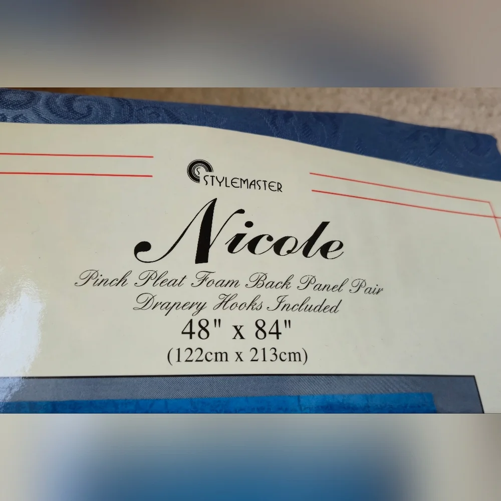 Nicole beautiful damask
