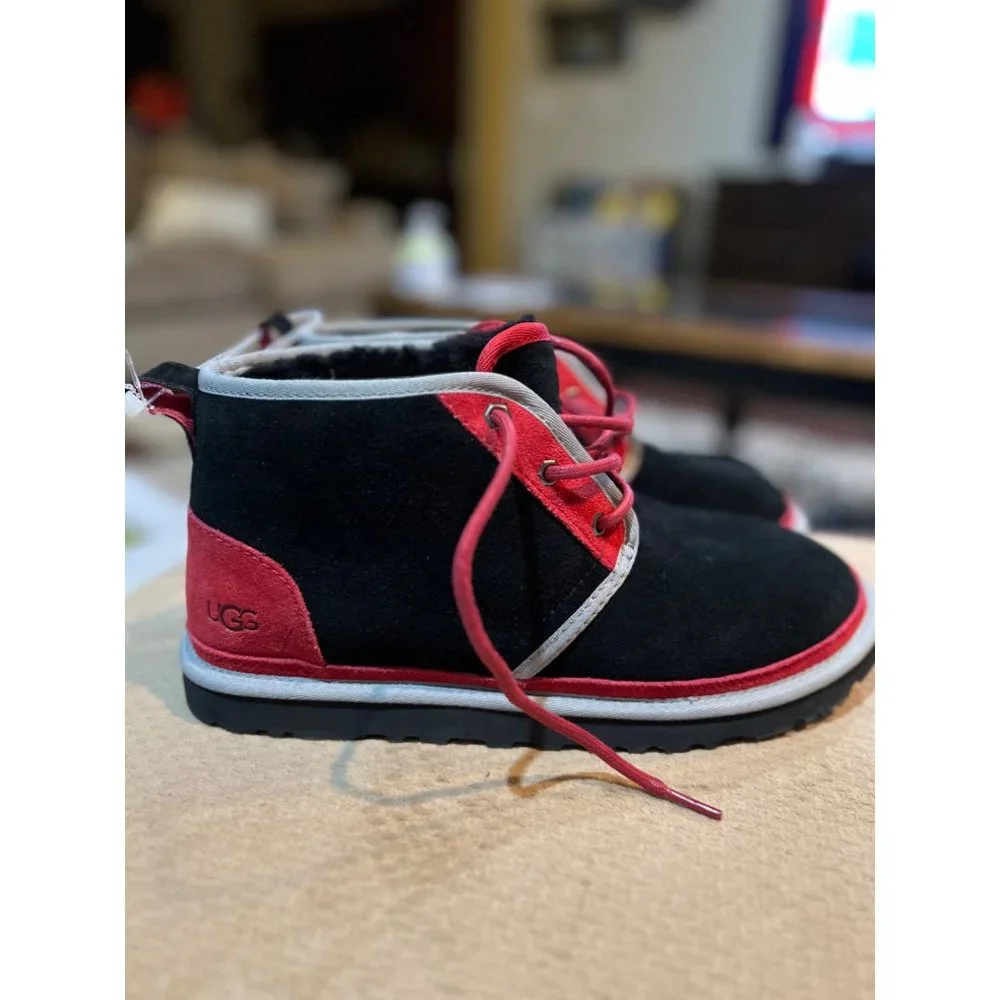 UGG 	• nemuel flexibility