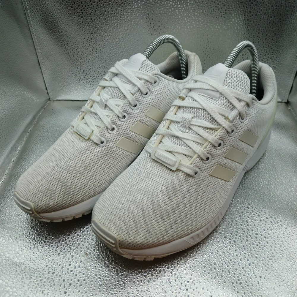 adidas comfortable sneakers