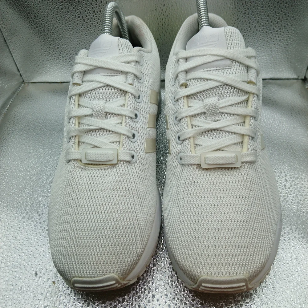 adidas comfortable sneakers