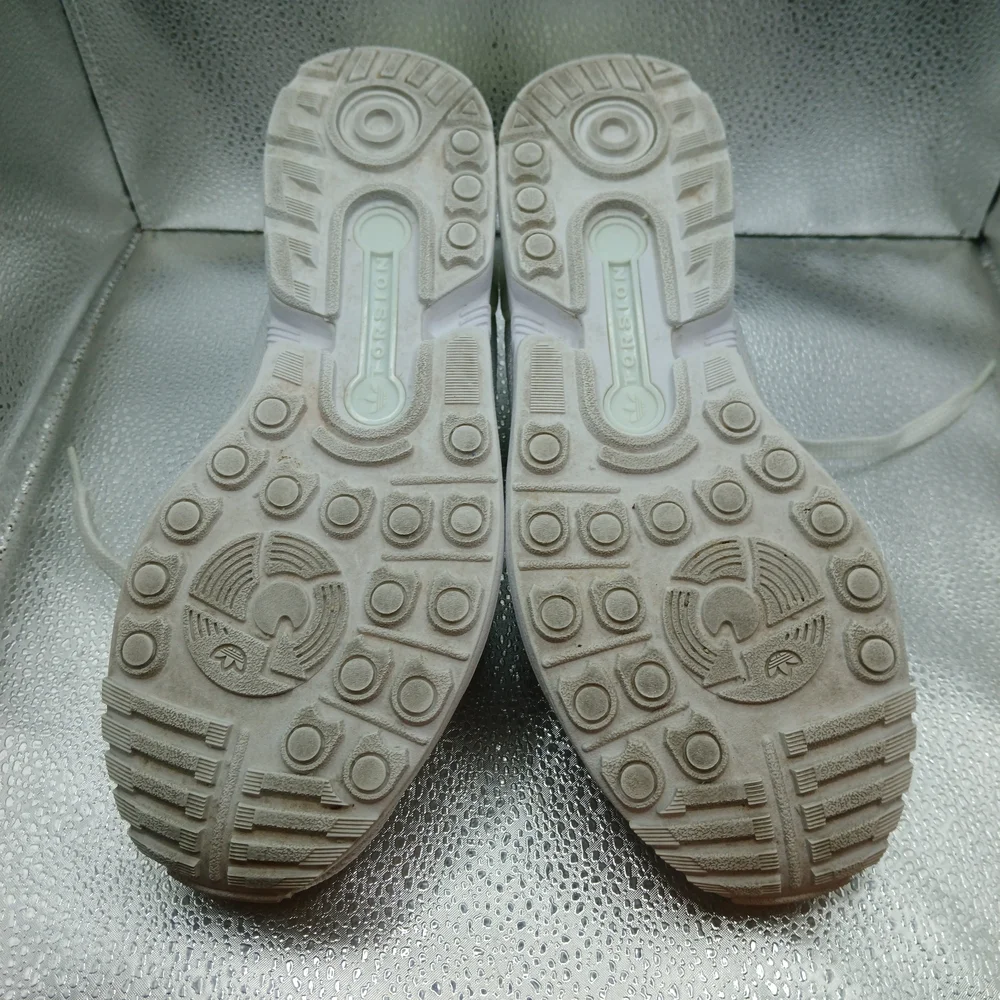 adidas comfortable sneakers