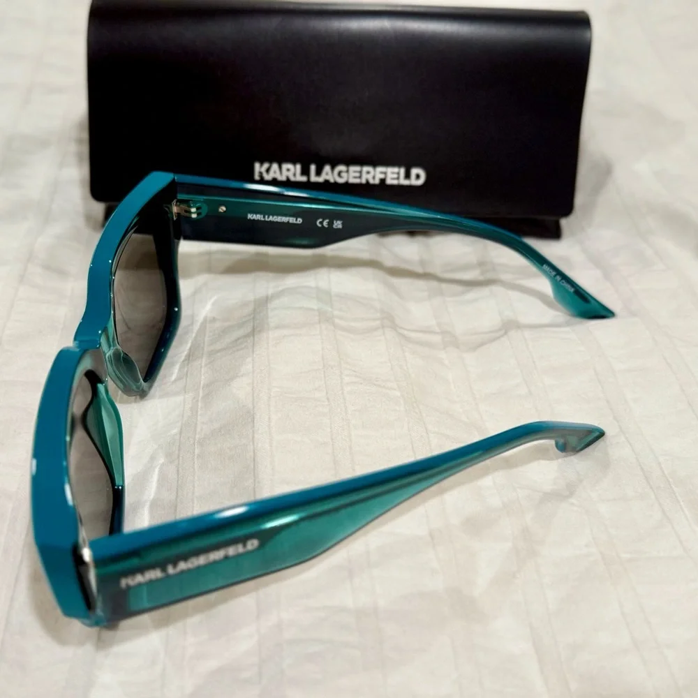 Karl Lagerfeld chic teal