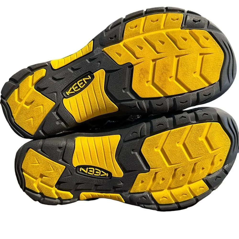 Keen foam webbing cinch