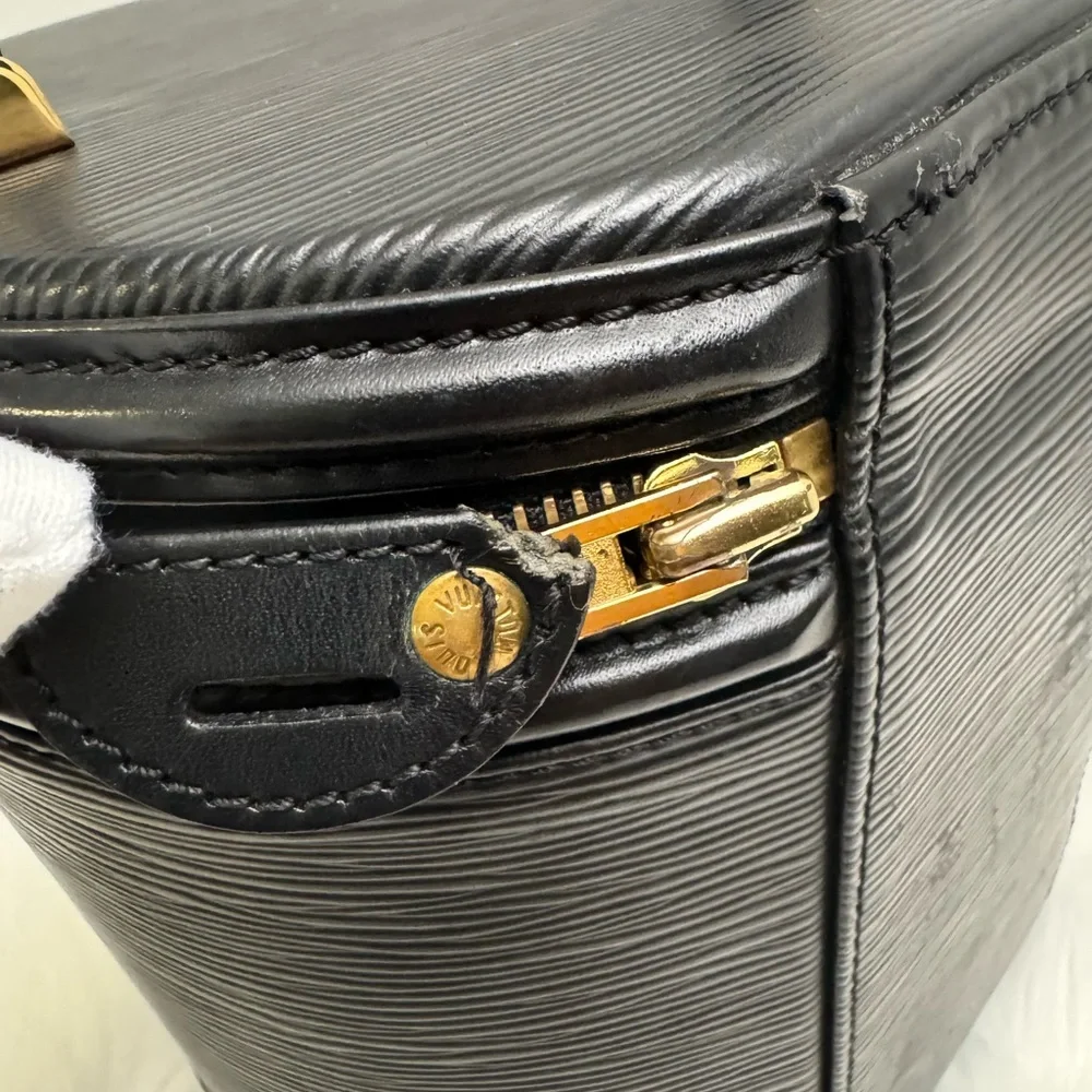 Louis Vuitton timeless louis