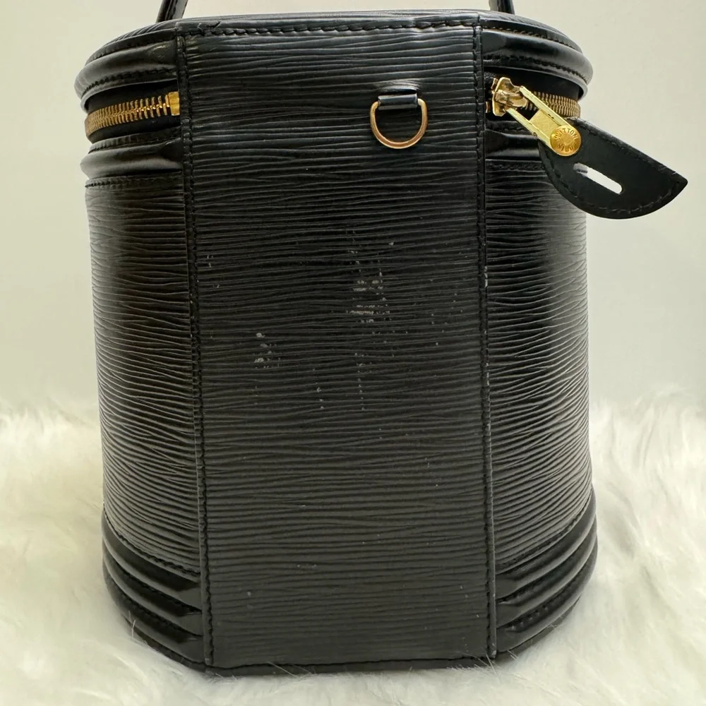 Louis Vuitton timeless louis