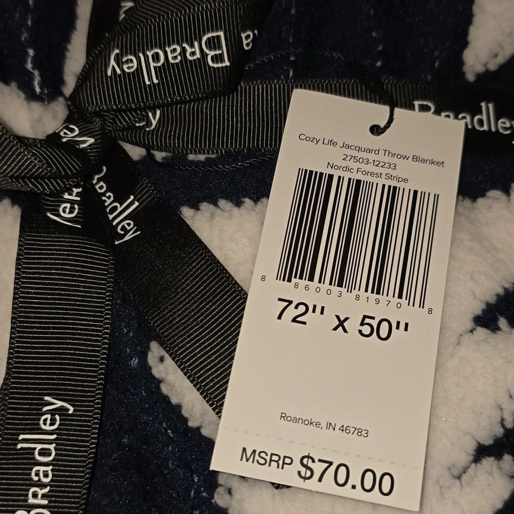 Vera Bradley Cozy Life Jacquard Throw Blanket in Fleece Navy/White Nordic Forest