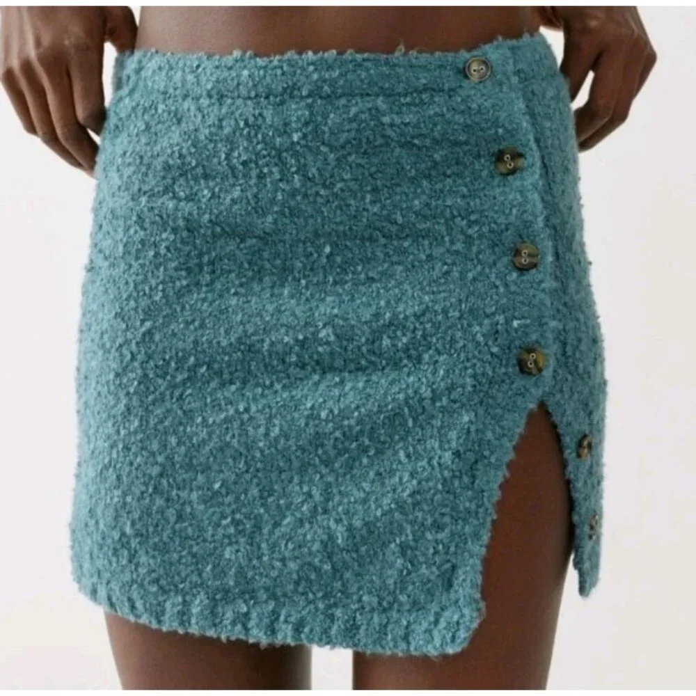 NWT Urban Outfitters Mini Skirt Aster Fuzzy Knit Buttons Blue Gray  Sz Large UO