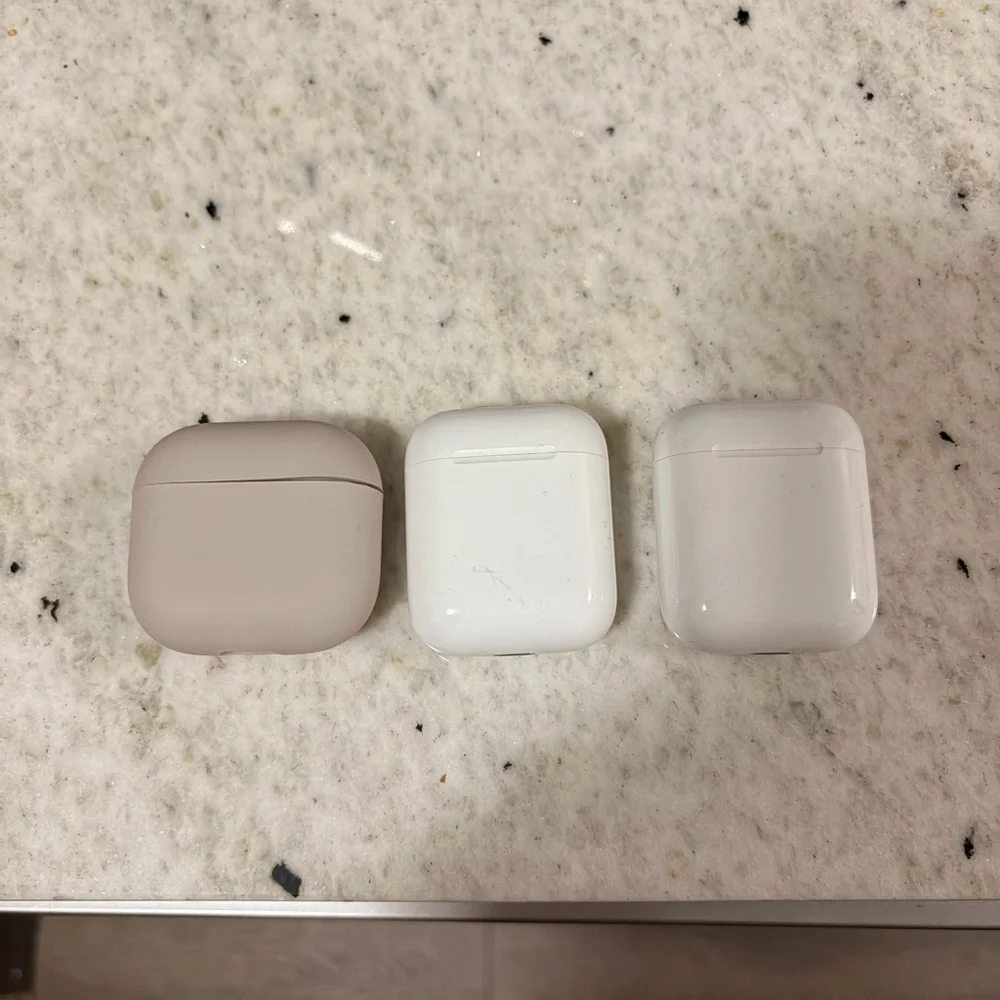 Apple selling pairs