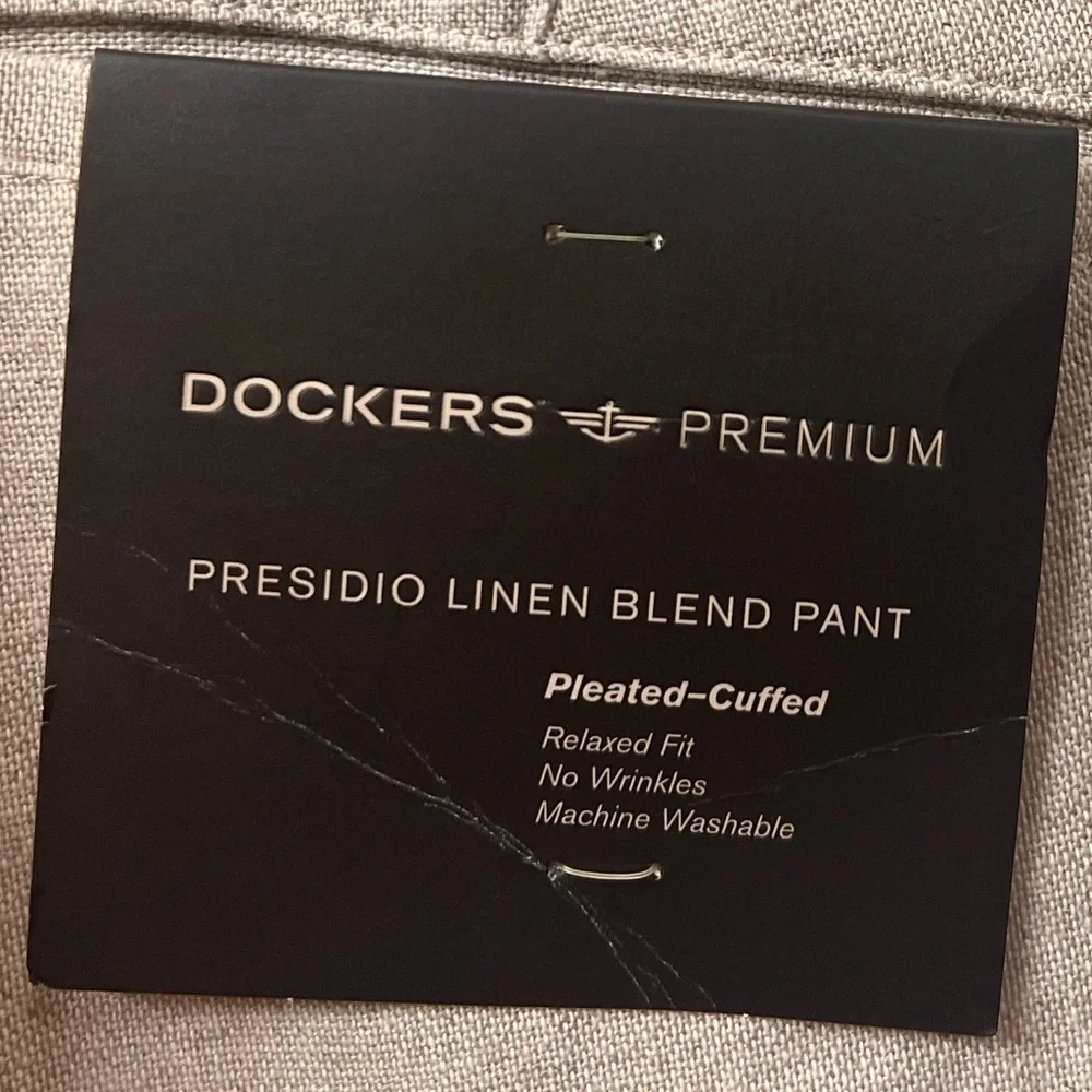 NWT Dockers Linen Blend Pleated Straight Leg Trousers light beige size 44 x 30
