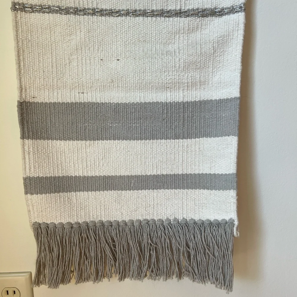 Woven wall tapestry