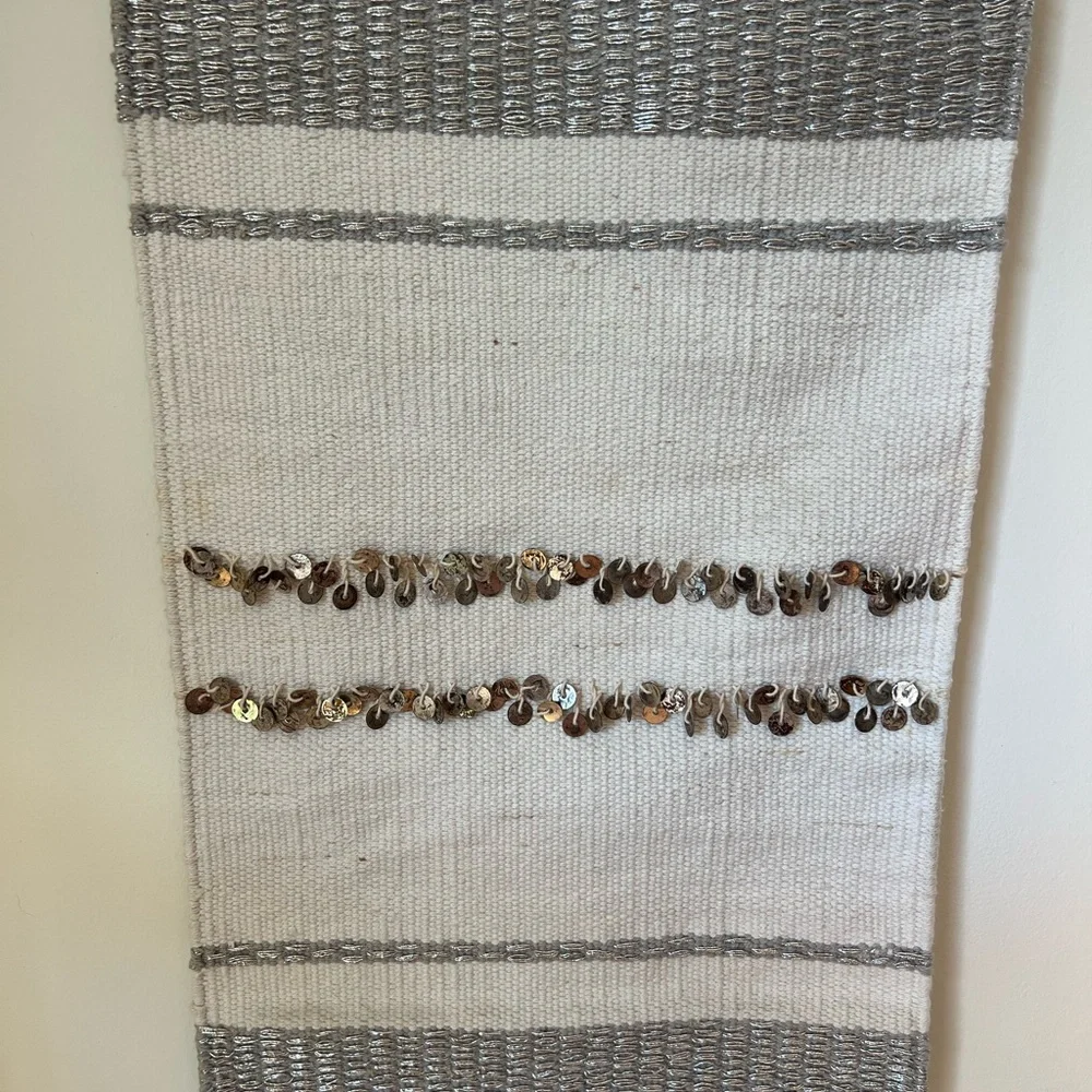 Woven wall tapestry