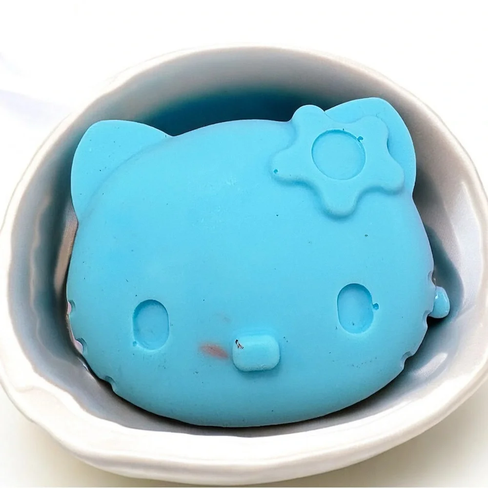 Coconut soap Hello Kitty handmade 3x2 5oz shea butter based