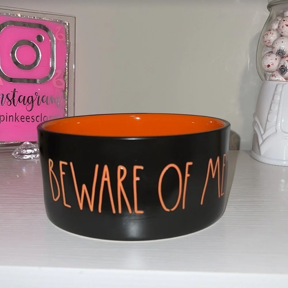 RAE DUNN HALLOWEEN DOG/CAT BOWL