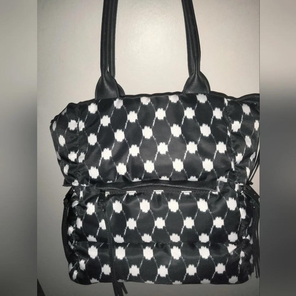 LuLu Sport here details