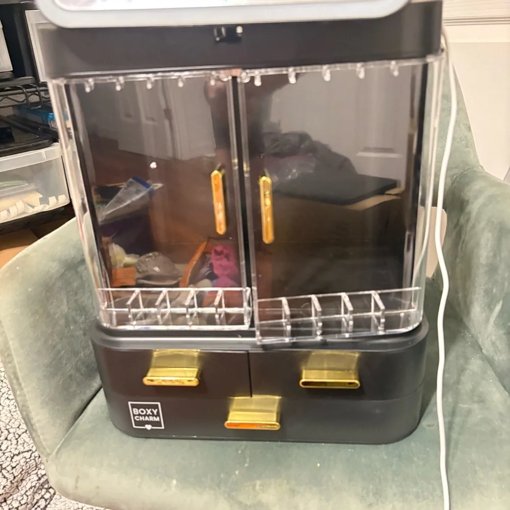 Black and Gold Makeup Organizer with Mirror and light