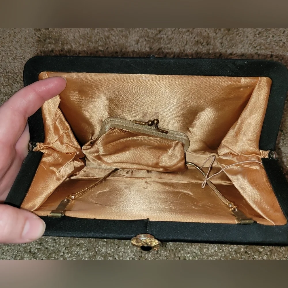 Vintage 1950-60 evening clutch with coin purse and optional handle