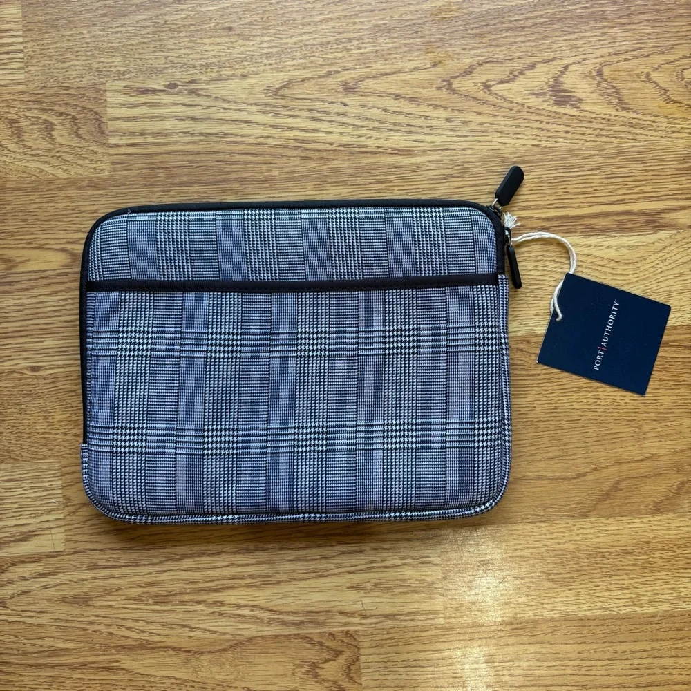 Black and white plaid tablet sleeve neoprene cover NEW