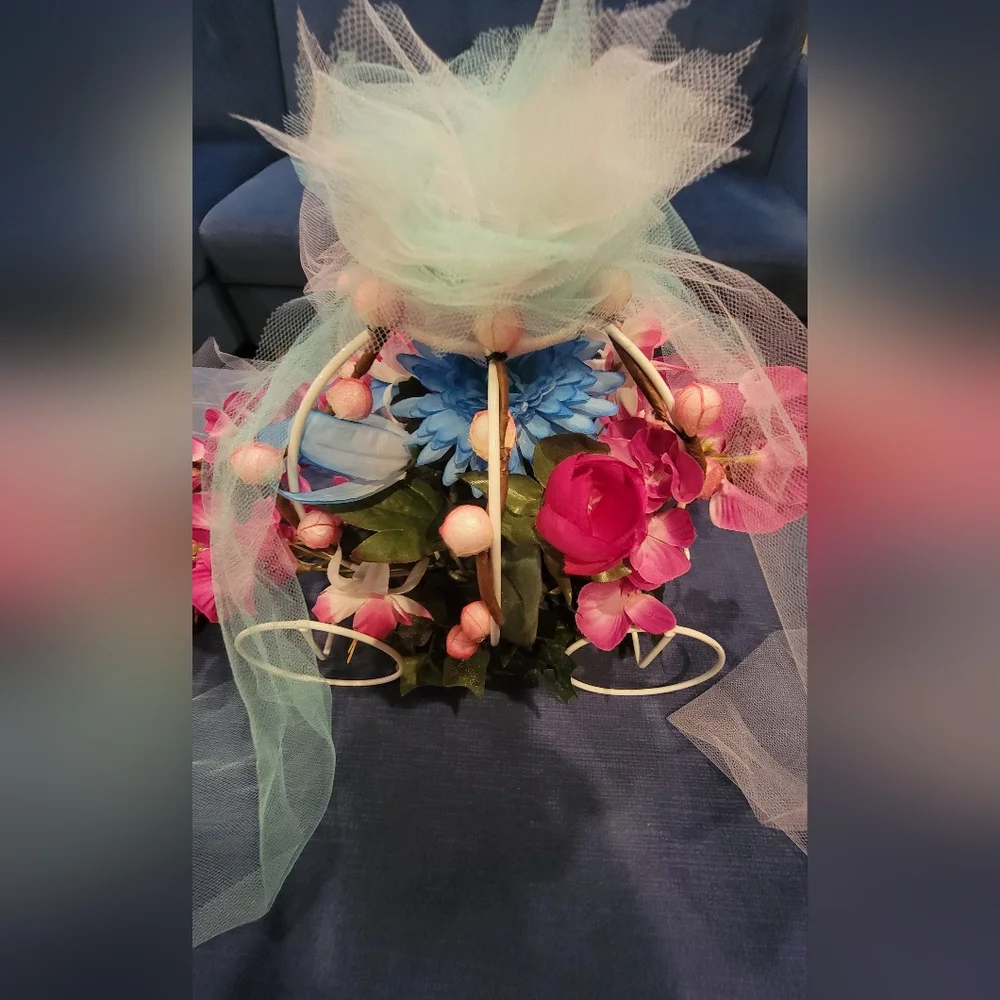 Cinderella Carriage Centerpiece with Pink and Blue Accents Flower