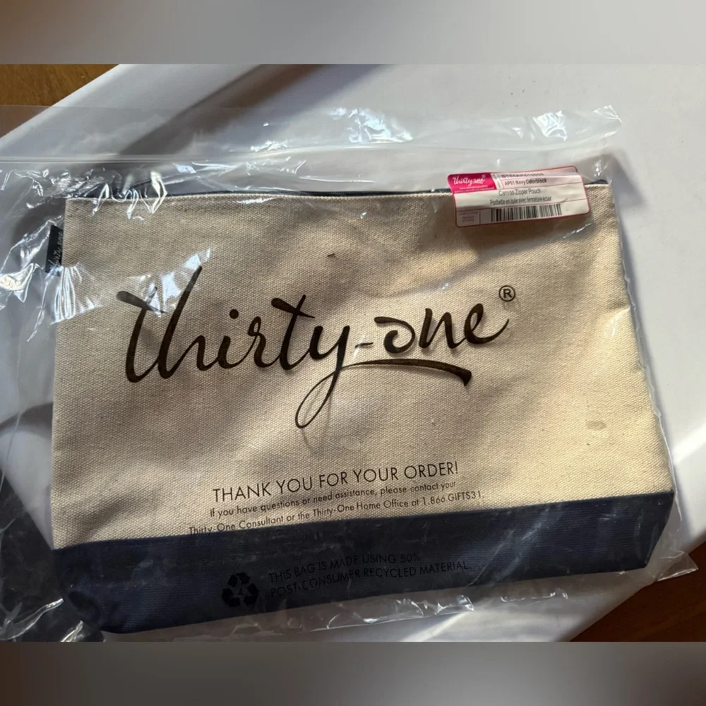 Thirty-One Canvas Pouch with Navy Base