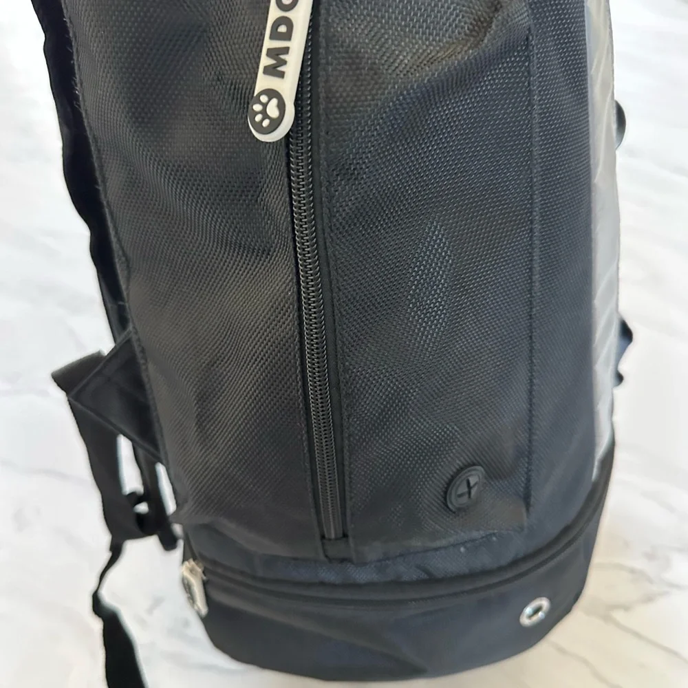 Mobile Dog Gear travel style