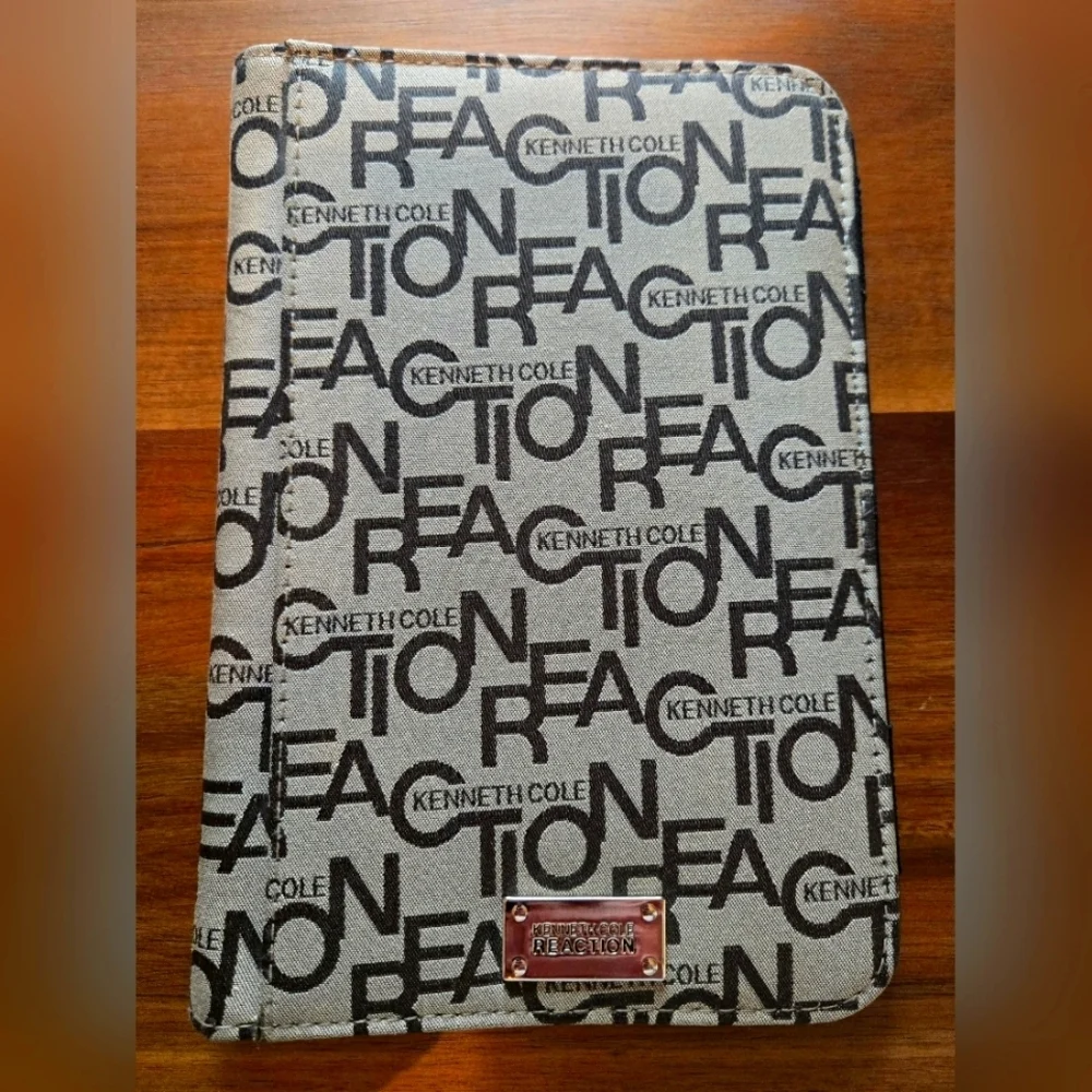 Kenneth Cole Reaction nwot kenneth