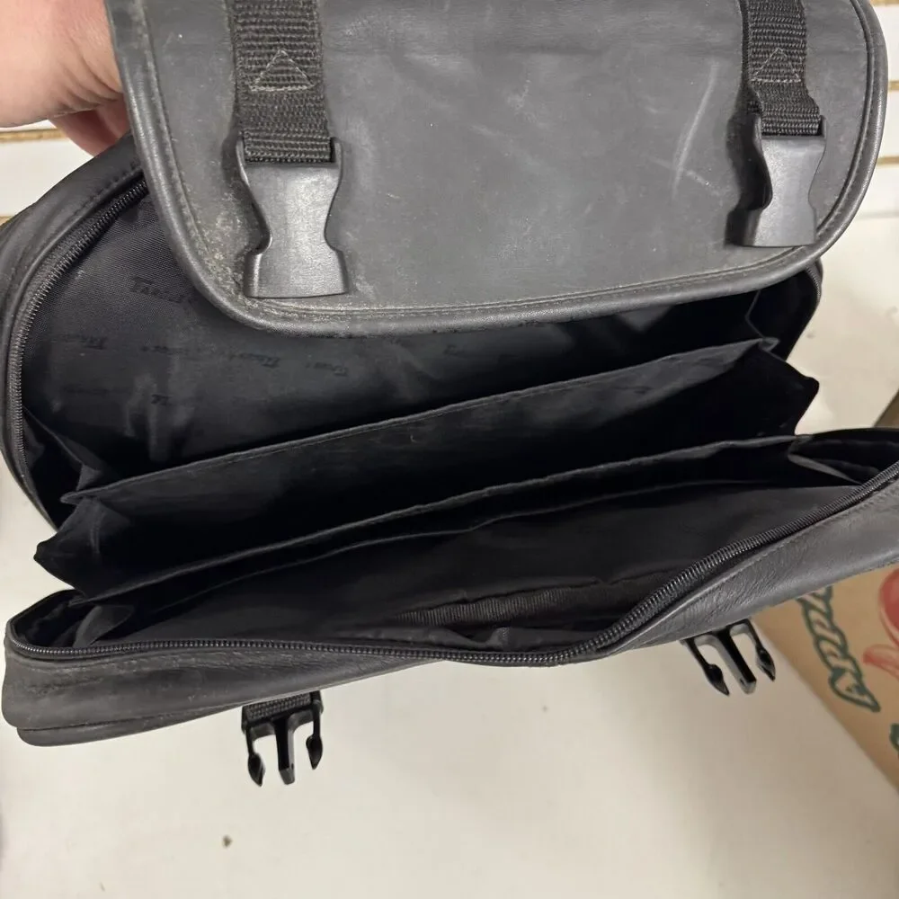 Targus CLC1 Top Grain Leather Laptop Backpack W/Pockets, Straps, Divider 15-16