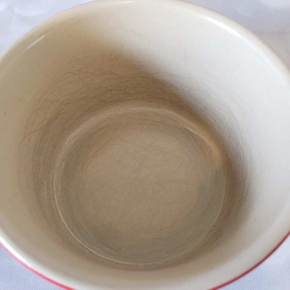Le Creuset Custard Cup Ramekin Stoneware Set Of 2 Not Matching Red 11-03 & 15-16