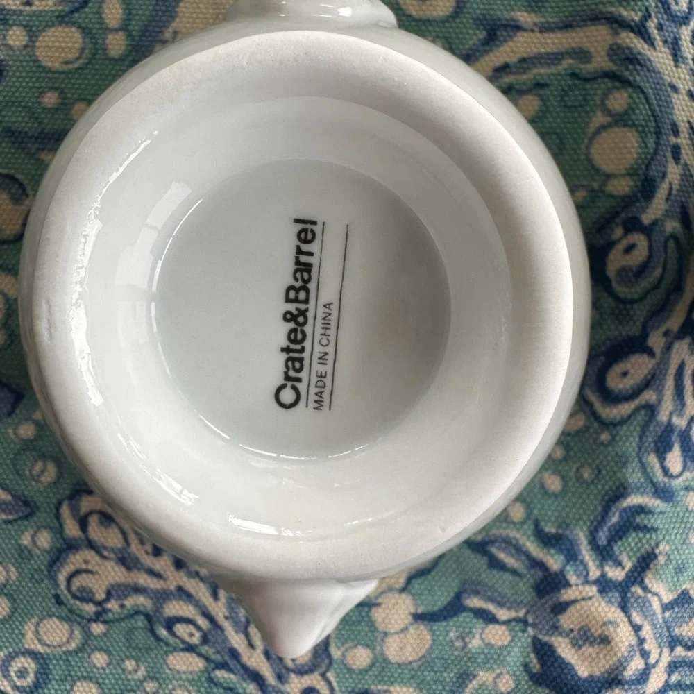 Crate&Barrel set crate