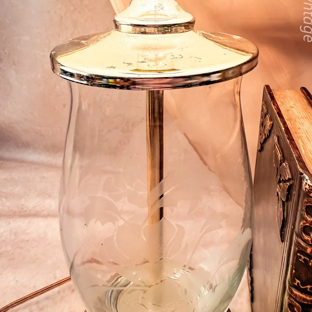 N/A vintage lamp