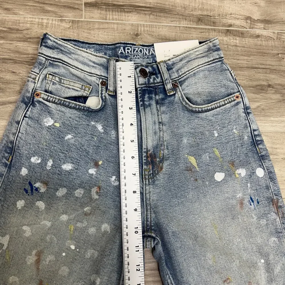 Arizona Women's Highest Rise Vintage Straight Leg Jean Size 2