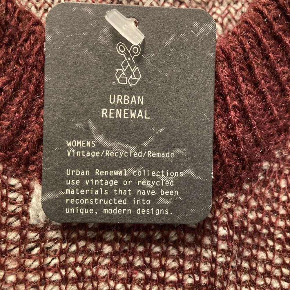 Urban Renewal NWT Wool Blend Pullover S/M Sweater Deer Bow Hunter Motif Rust Red