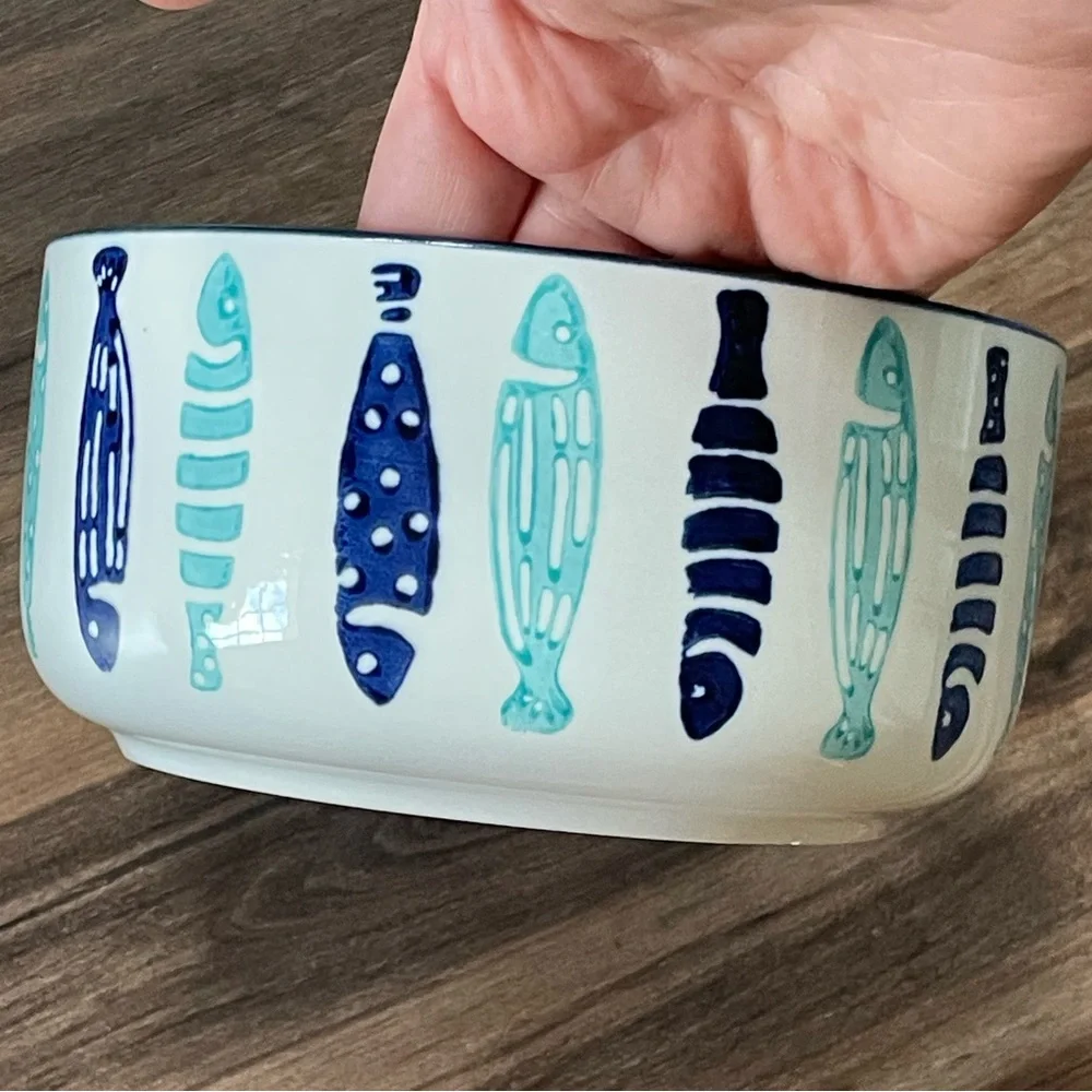 Ceramic Fish Design Pet Bowl - Blue and White