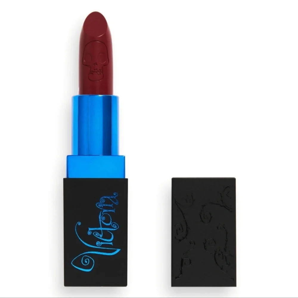 Makeup Revolution color victoria