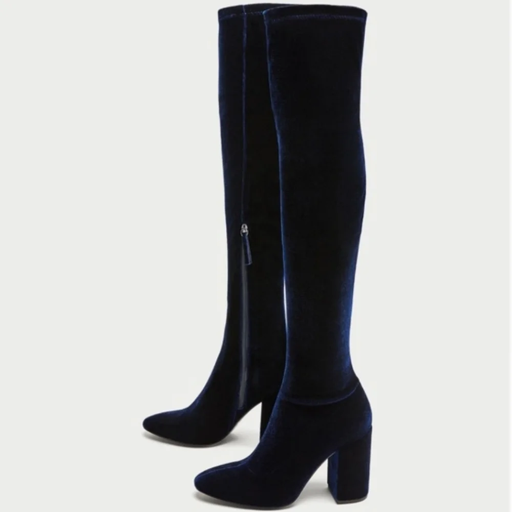 Zara elegant over
