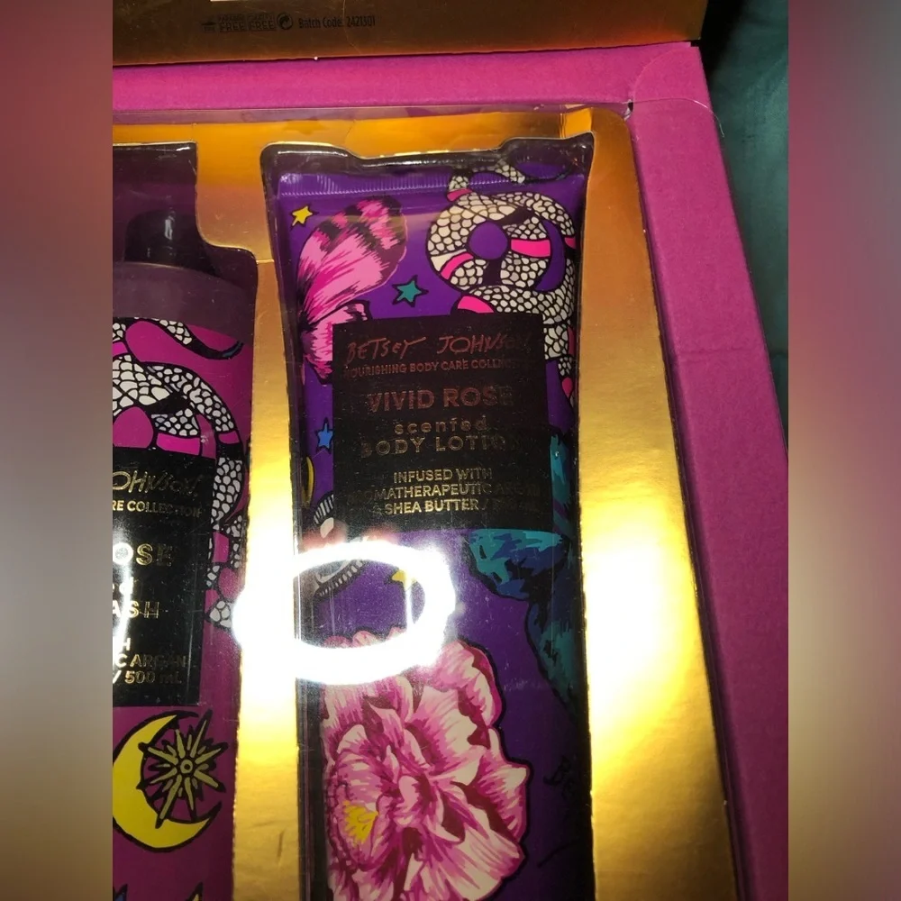 Betsey Johnson experience vibrant