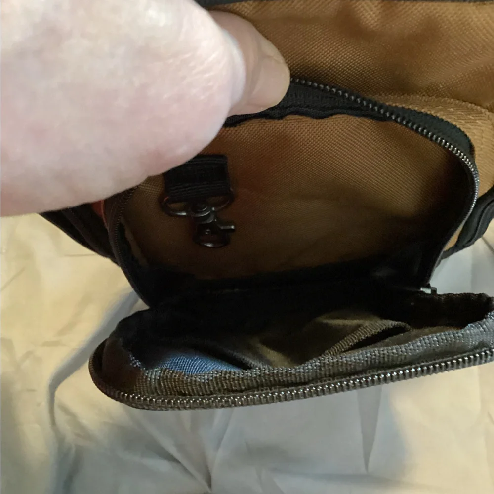 Carhartt crossbody larger