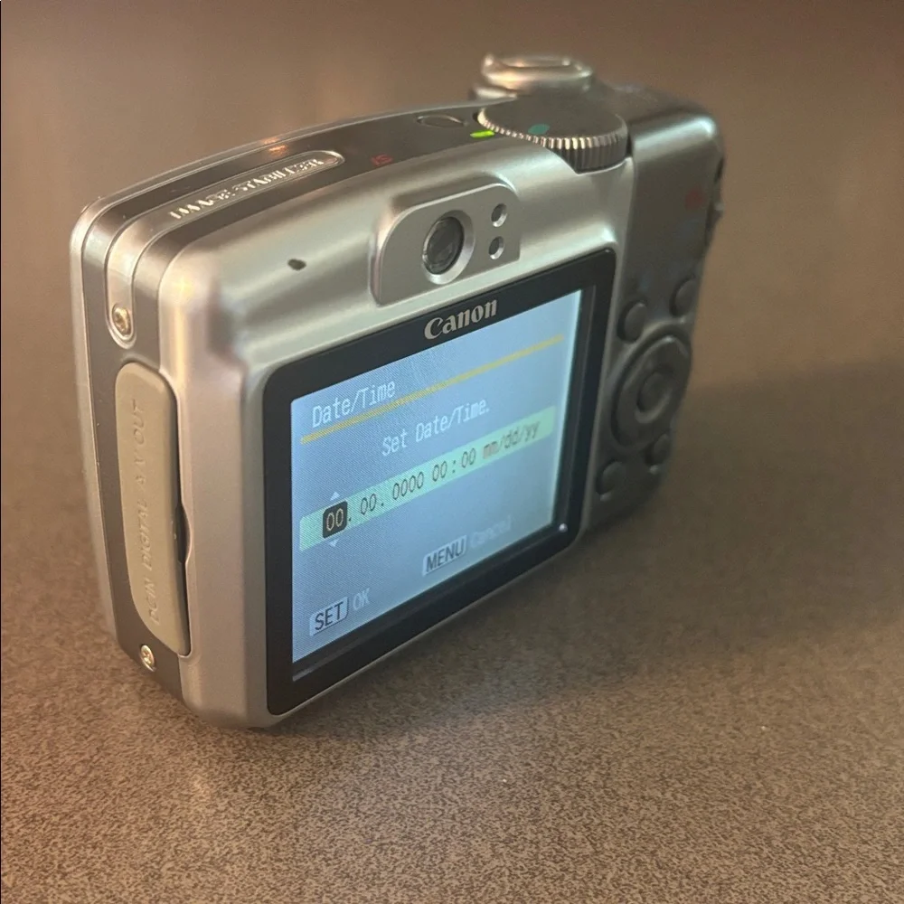 Canon A720 IS Silver Digital Camera / Video Recorder (and case)