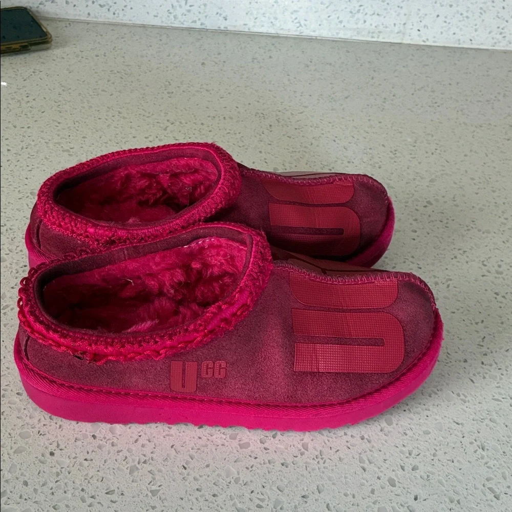 TASMAN UGG