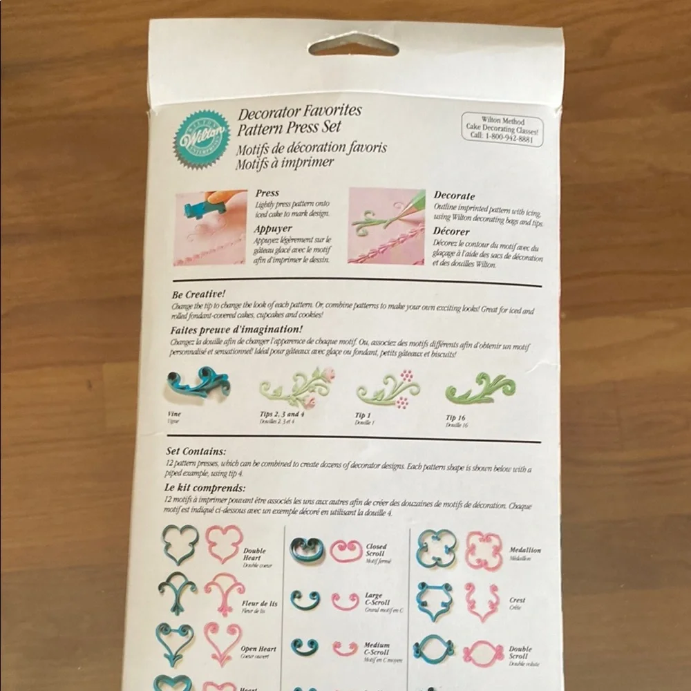 New Vintage Wilton Pattern Press Set - Pink and Blue