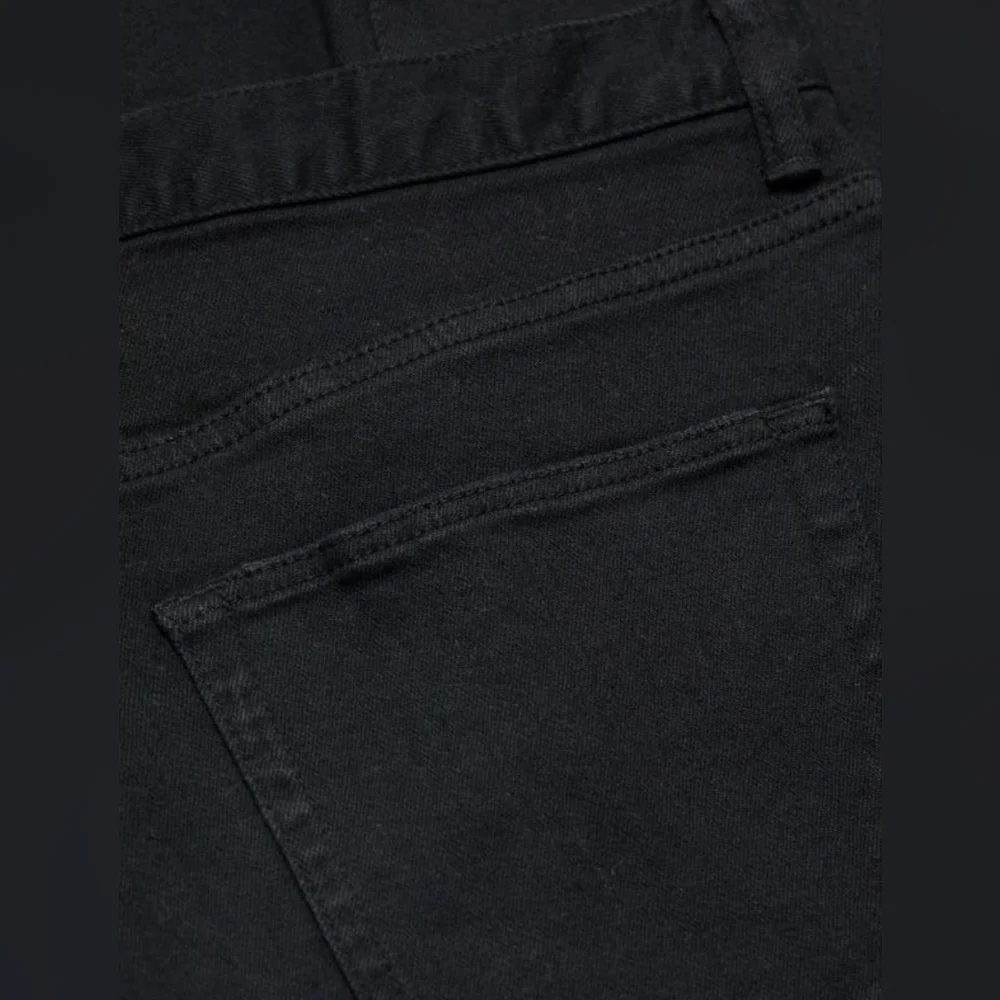 New John Elliott Jeans Men 28Wx33inseam Slim Fit Black 3-D selvedge Denim Japan