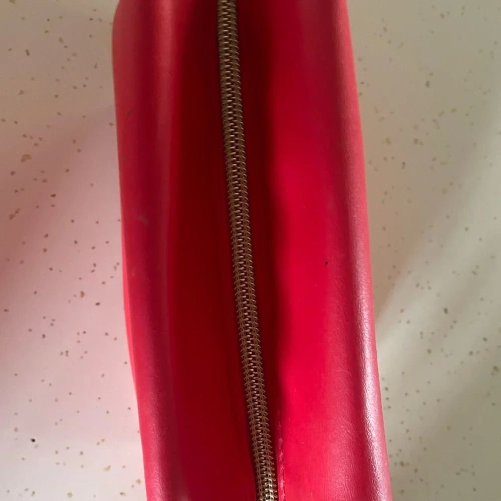N/A vibrant red