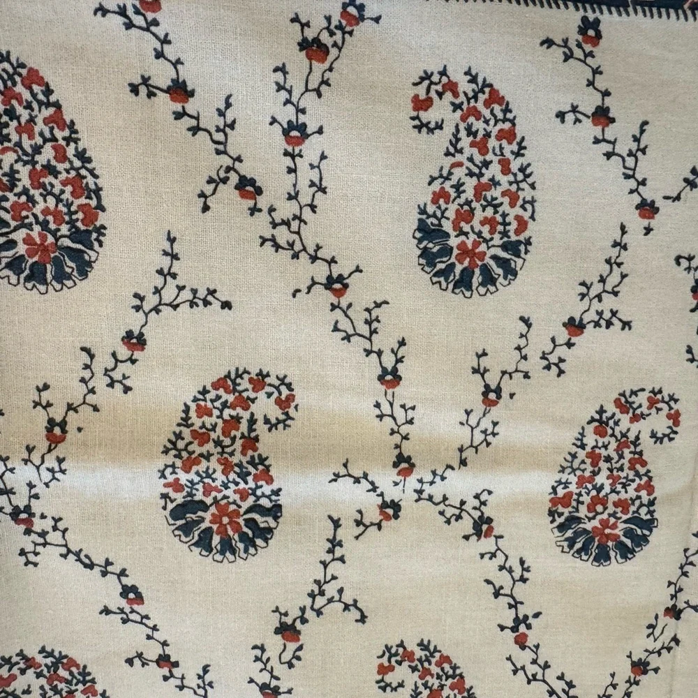 Pottery Barn Quinn Paisley Linen-Cotton Pillow Shams – 1 King & 1 Standard