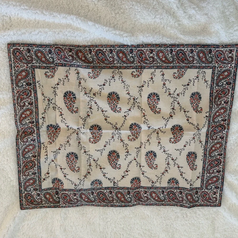Pottery Barn Quinn Paisley Linen-Cotton Pillow Shams – 1 King & 1 Standard