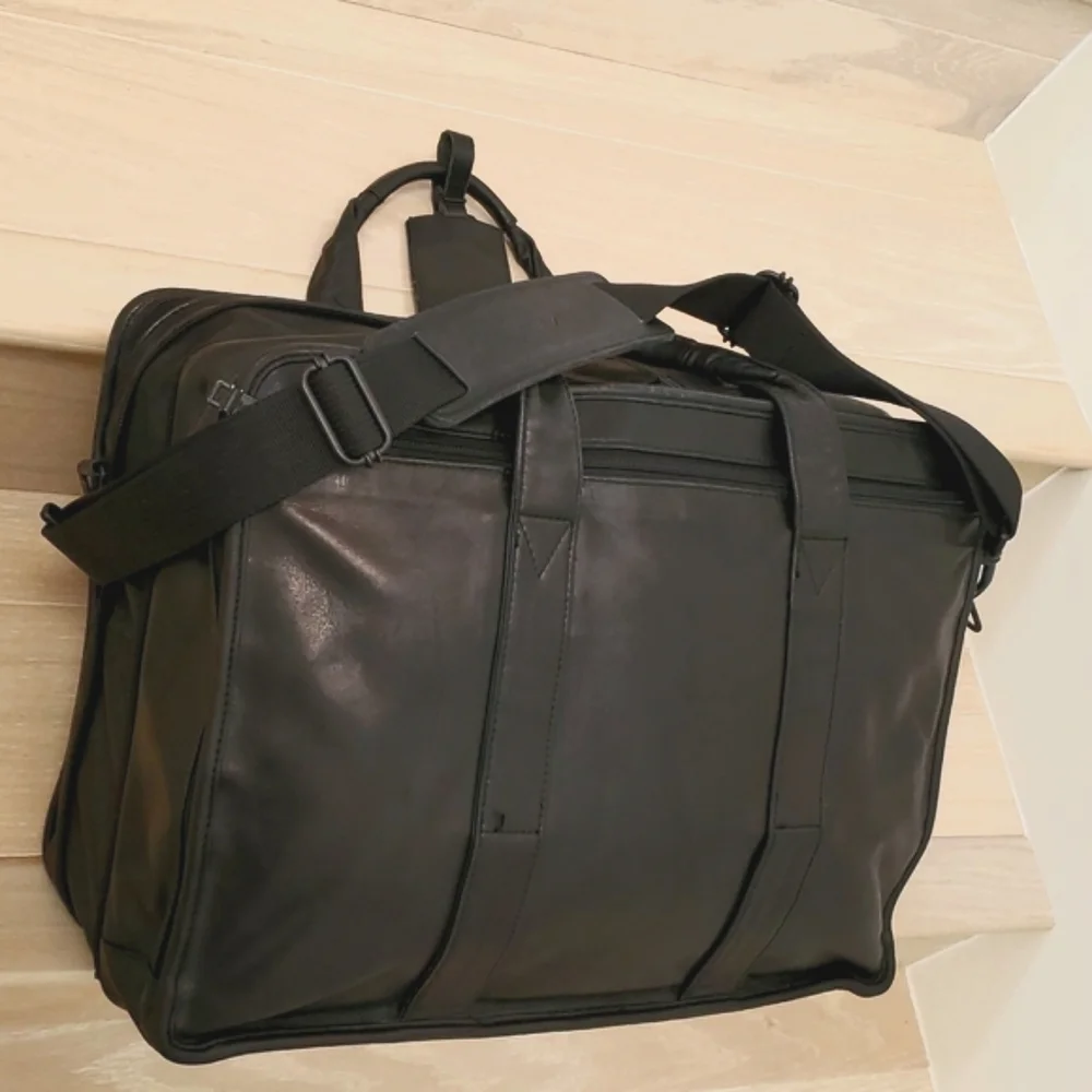Tumi Alpha 3 Deluxe Large Expandable Organizer Laptop Briefcase
