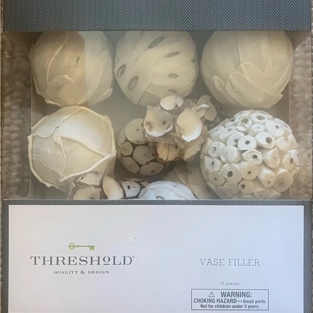 Threshold Vase Filler