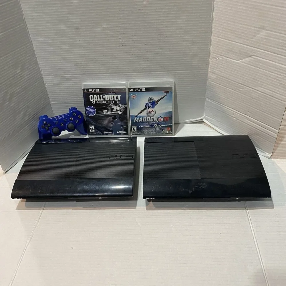 PS3 Console CECH-4001B & CECH-4301C With 2 Games And A Controller