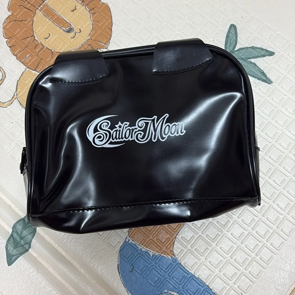 chic black